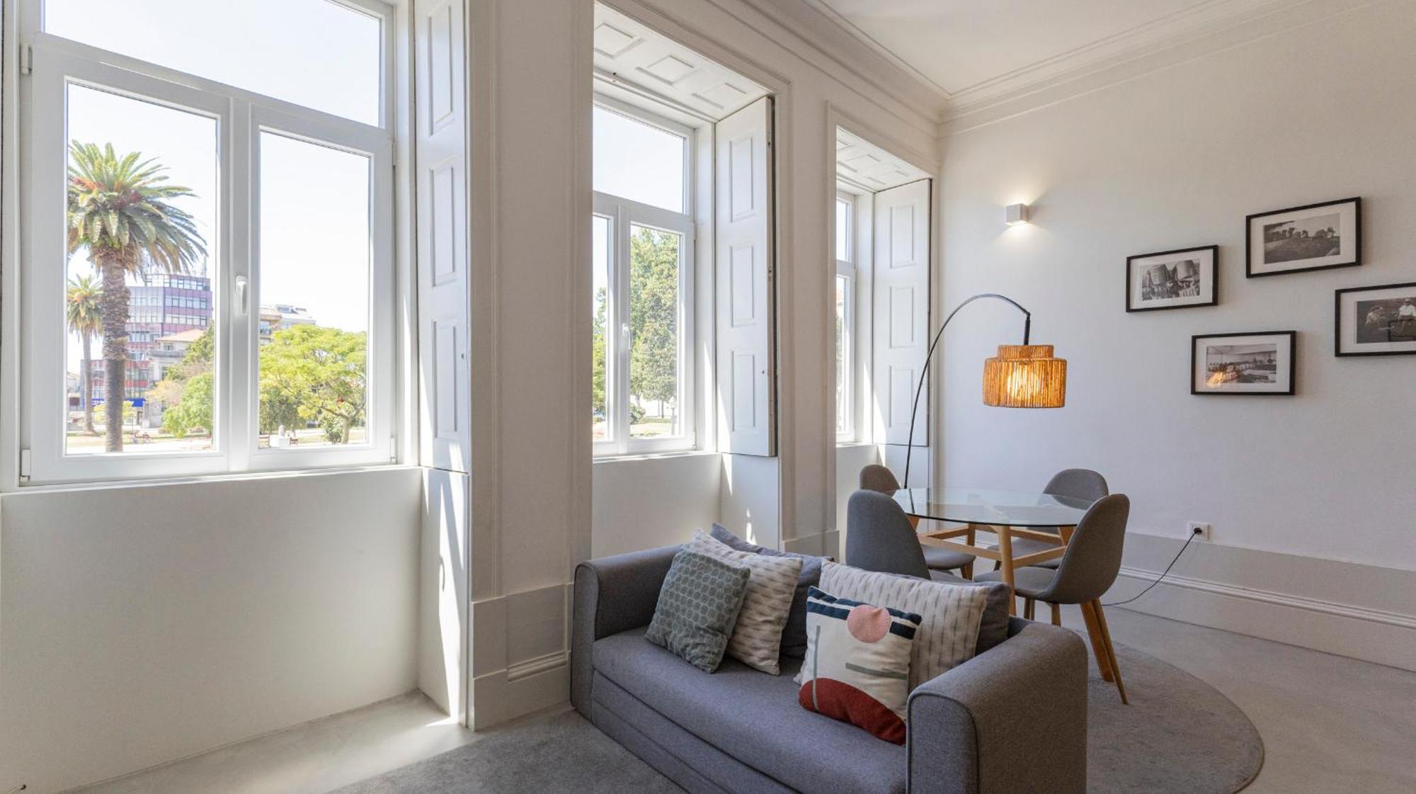 Oporto Downtown Studio By Lovelystay Bagian luar foto